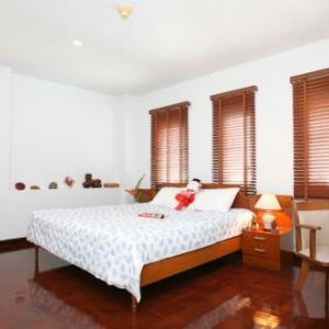 Sathorn - Silom Serviced Apartment - Sriwattana Apartment